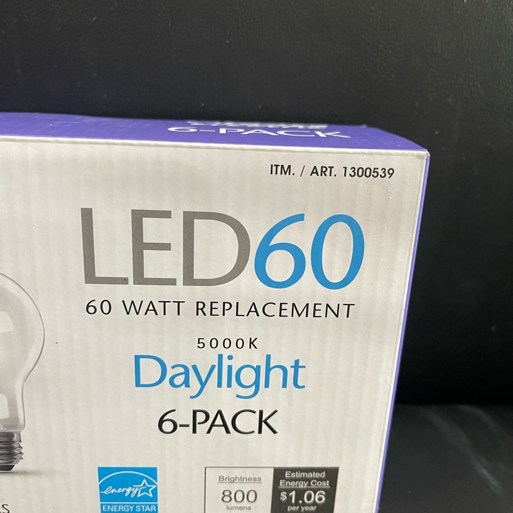 Led light bulbs daylight white bright light